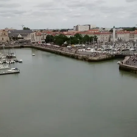 Vaste Maison Climatisee Fouras 15 Pers 6 Chbres, Classee 2 Etoiles Gites De France 2026 Feriehus *